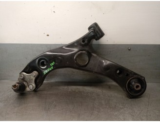 Recambio de brazo suspension inferior delantero izquierdo para toyota c-hr (_x1_) 1.8 hybrid (zyx10_, zyx11_) referencia OEM IAM