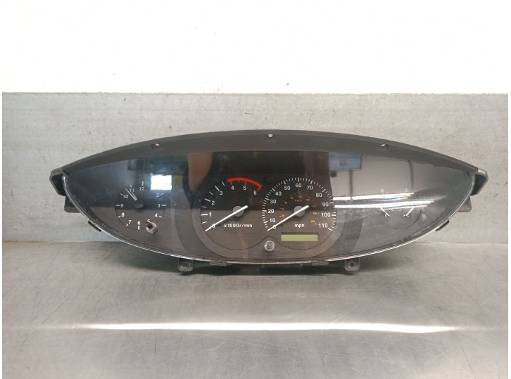 Recambio de cuadro instrumentos para maxus 3.9t 17s 120 m-bus vespino 130e referencia OEM IAM 282100006  HD7A0500142