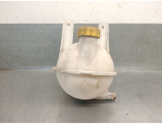 Recambio de deposito expansion para maxus 3.9t 17s 120 m-bus vespino 130e referencia OEM IAM 516000001  L02568