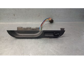 Recambio de mando elevalunas delantero derecho para maxus 3.9t 17s 120 m-bus vespino 130e referencia OEM IAM 561700041 561700041