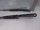 Recambio de brazo limpia delantero derecho para opel vivaro furgón/combi (07.2006 =>) 2.0 16v cdti referencia OEM IAM 4408566 44