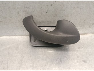 Recambio de maneta interior delantera derecha para maxus 3.9t 17s 120 m-bus vespino 130e referencia OEM IAM 561424006  