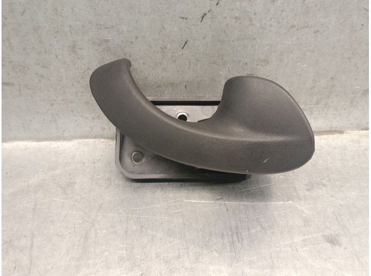 Recambio de maneta interior delantera derecha para maxus 3.9t 17s 120 m-bus vespino 130e referencia OEM IAM 561424006 
