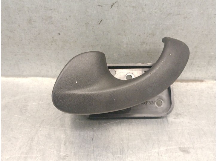 Recambio de maneta interior delantera izquierda para maxus 3.9t 17s 120 m-bus vespino 130e referencia OEM IAM 561424005 