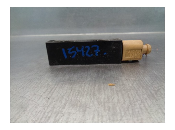 Recambio de antena para seat arona fr referencia OEM IAM 5Q0962131 