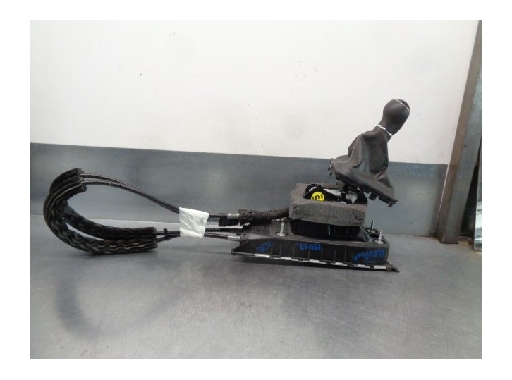 Recambio de palanca cambio para seat arona fr referencia OEM IAM 2Q0711049L 5Q0711061F 