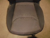 Recambio de asiento delantero derecho para seat arona fr referencia OEM IAM  TELA NEGRA Y GRIS 5 PUERTAS