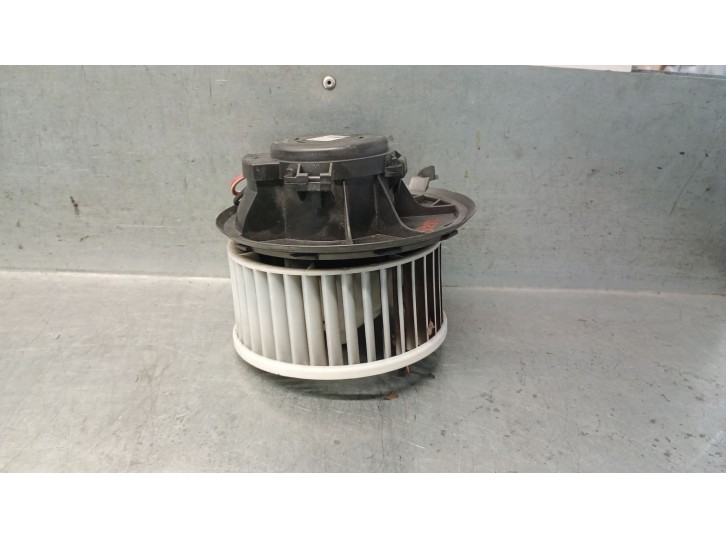Recambio de motor calefaccion para maxus 3.9t 17s 120 m-bus vespino 130e referencia OEM IAM L073A30LL L073A30LL 