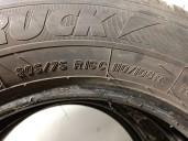 Recambio de neumatico/s para maxus 3.9t 17s 120 m-bus vespino 130e referencia OEM IAM 20575R16C110-108R TAURUS 101 LIGHTTRUCK