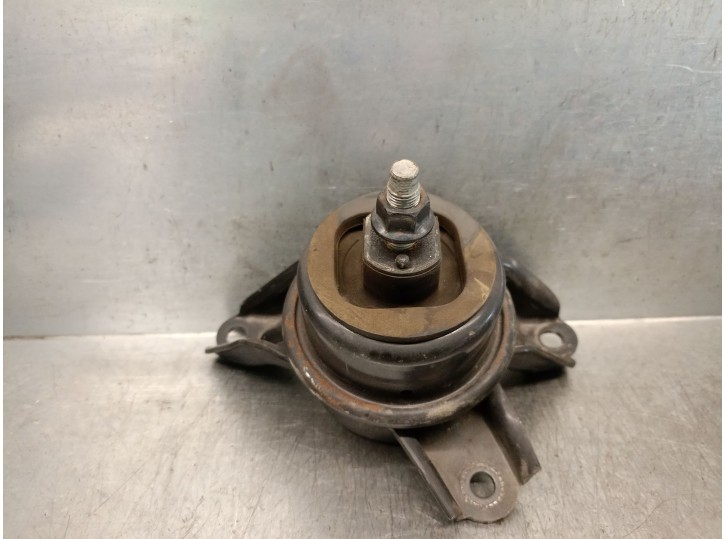 Replacement right engine mount for Hyundai ix35 (LM, EL, ELH) 2.0 CRDi OEM IAM reference 218102S200 218102S200 