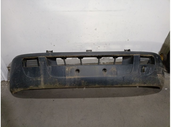 Recambio de paragolpes delantero para maxus 3.9t 17s 120 m-bus vespino 130e referencia OEM IAM 5610891 