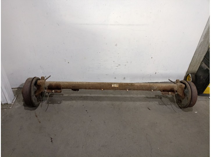 Recambio de puente trasero para maxus 3.9t 17s 120 m-bus vespino 130e referencia OEM IAM 5610912  