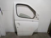 Replacement front right door for Maxus 3.9t 17s 120 M-Bus Vespino 130e OEM IAM reference 5610914 