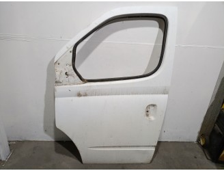 Recambio de puerta delantera izquierda para maxus 3.9t 17s 120 m-bus vespino 130e referencia OEM IAM 5610915 