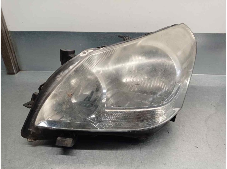 Recambio de faro izquierdo para toyota verso comfort referencia OEM IAM 811500F100  5 PUERTAS