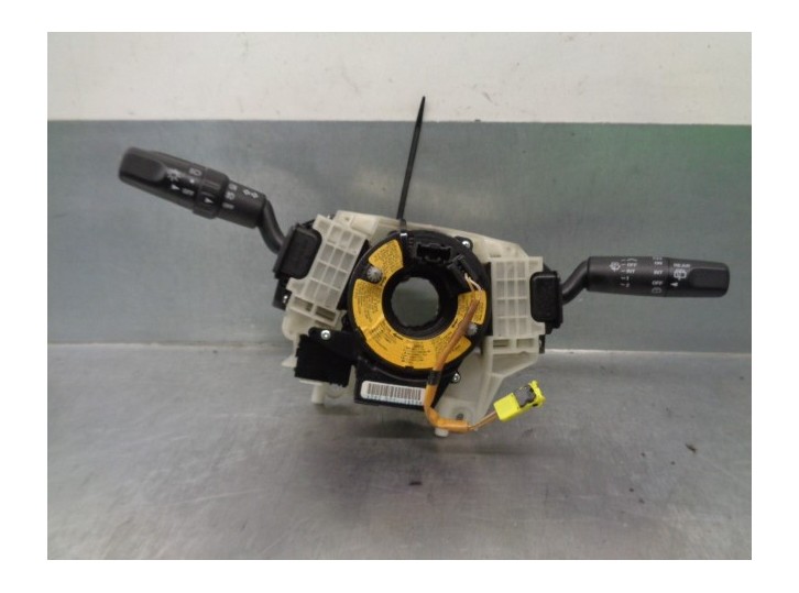 Recambio de mando intermitentes para mazda 3 berlina (bk) 2.0 diesel cat referencia OEM IAM BP4L661S1 BS3E66CS0 