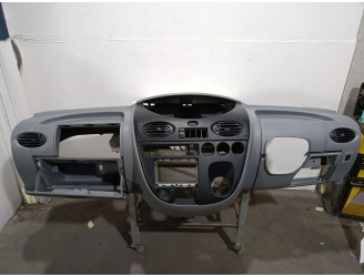 Recambio de salpicadero para maxus 3.9t 17s 120 m-bus vespino 130e referencia OEM IAM 5610923 