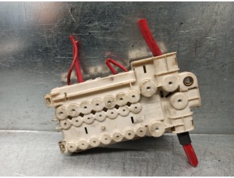 Recambio de caja reles / fusibles para bmw serie 5 berlina (e39) 525tds referencia OEM IAM 61138370640 