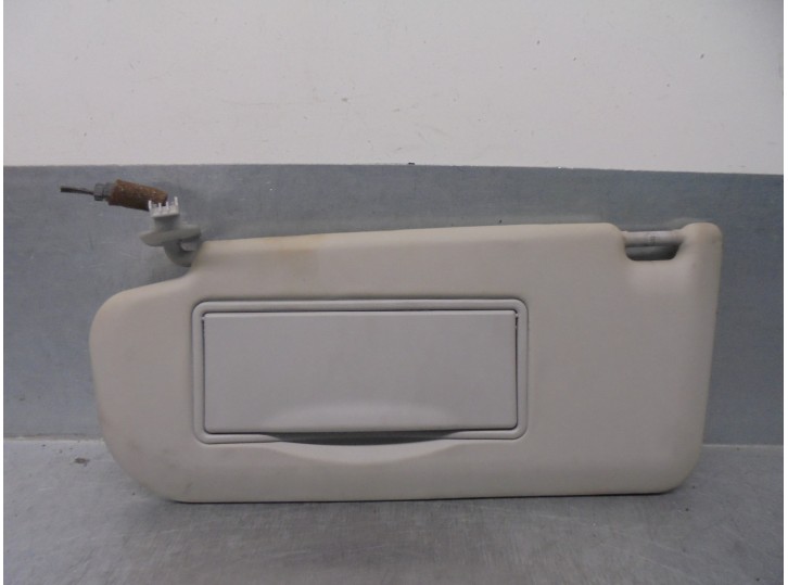 Replacement left sun visor for Mazda 6 Saloon (GG) 2.0 CAT OEM IAM reference GJ6T69320C77 