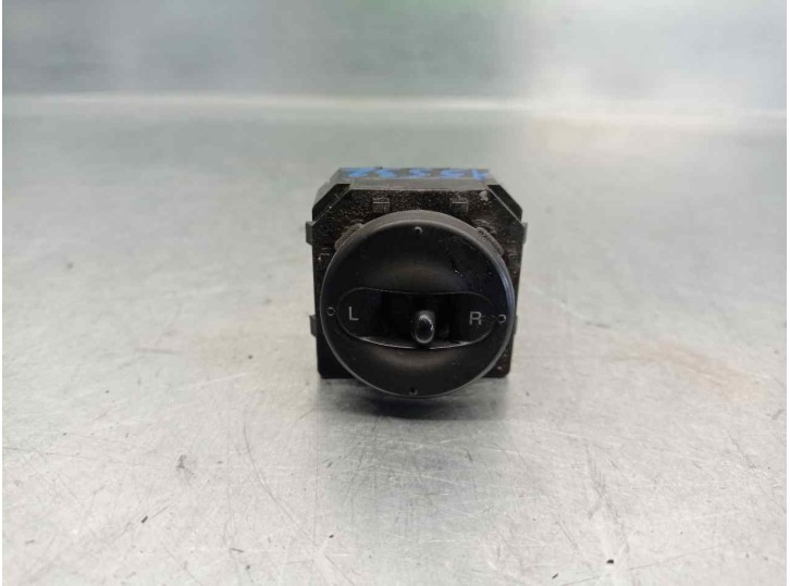 Recambio de mando retrovisor para kia carens 2.0 crdi ex monovolumen referencia OEM IAM 0K2FE66350 