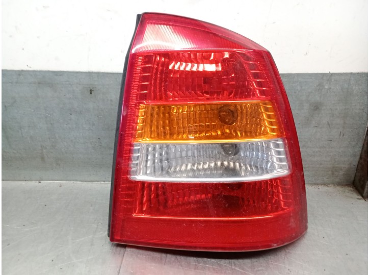 Recambio de piloto trasero derecho para opel astra g berlina 1.8 16v cat referencia OEM IAM 9117441 9117441 