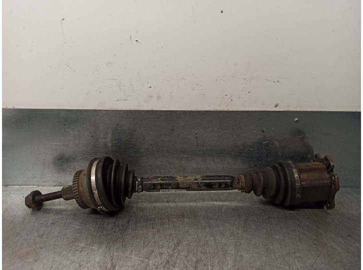 Recambio de transmision delantera derecha para audi a4 berlina (8e) referencia OEM IAM 4B0407272 