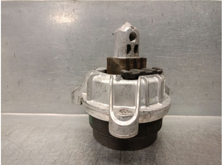 Replacement left engine mount for BMW 5 Touring (F11) 520 d OEM IAM reference 7935149 22117935149 