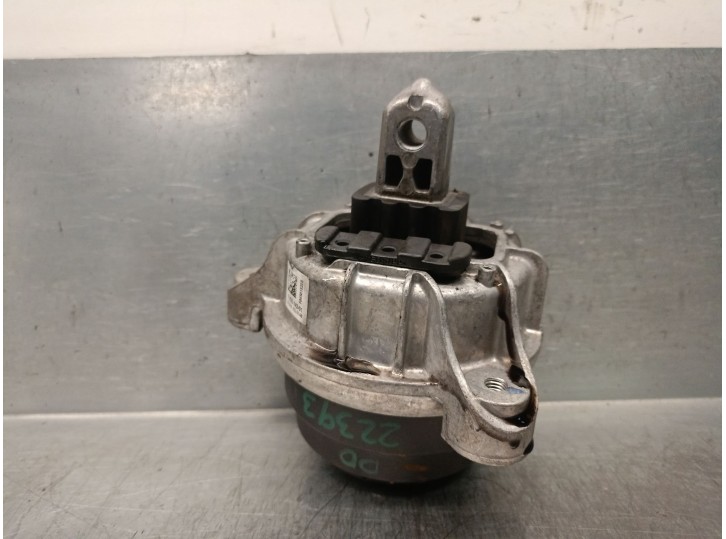 Replacement right engine mount for BMW 5 Touring (F11) 520 D OEM IAM reference 7935142 22117935142 