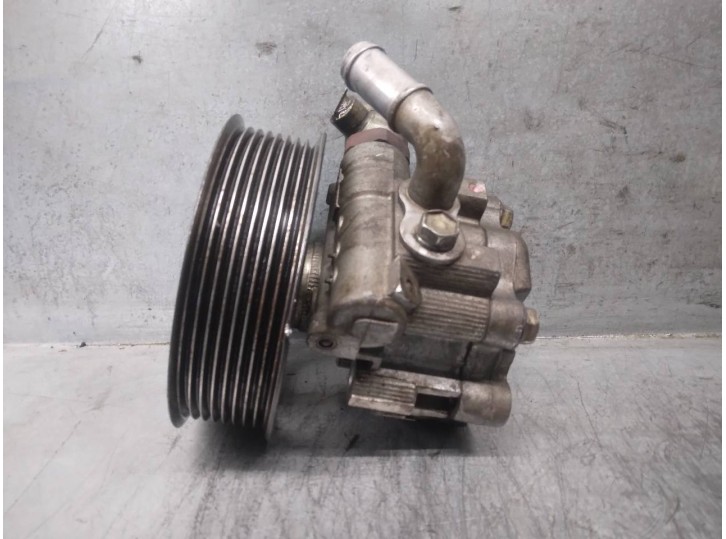 Recambio de bomba servodireccion para land rover discovery 2.7 td v6 cat referencia OEM IAM QVB500400 