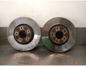 Recambio de disco freno delantero para ford focus berlina (cap) 1.8 tdci turbodiesel cat referencia OEM IAM 7M511125BB 7M511125B