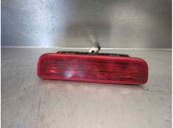 Recambio de luz central de freno para citroën nemo nivel b referencia OEM IAM 