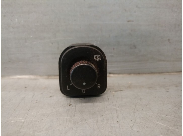 Recambio de mando retrovisor para volkswagen golf vi (5k1) 1.6 tdi referencia OEM IAM 1K0959565K  