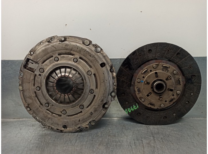 Recambio de kit embrague para opel zafira b 1.7 16v cdti referencia OEM IAM 55562298  