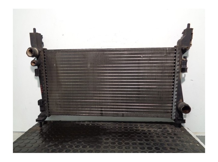 Recambio de radiador agua para citroën nemo nivel b referencia OEM IAM 51780659 L8066004 BEHR