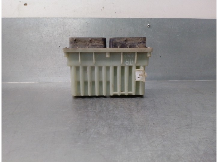 Recambio de modulo electronico para toyota avensis berlina (t 22) 1.6 16v referencia OEM IAM 24456733  