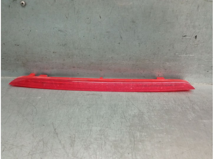 Recambio de luz central de freno para volkswagen taigo (cs1) 1.0 tsi referencia OEM IAM 8V0945097D 8V0945097D 