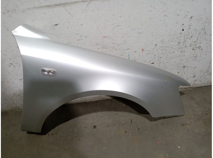 Recambio de aleta delantera derecha para hyundai sonata v (nf) 2.0 crdi referencia OEM IAM 663203K200 663203K200 