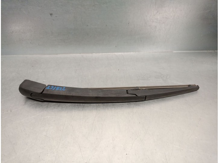 Recambio de brazo limpia trasero para kia stonic (yb) 1.2 cvvt referencia OEM IAM 988152P000 988152P000 