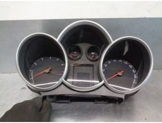 Recambio de cuadro instrumentos para chevrolet cruze 1.6 cat referencia OEM IAM 95472850 688014257 GM