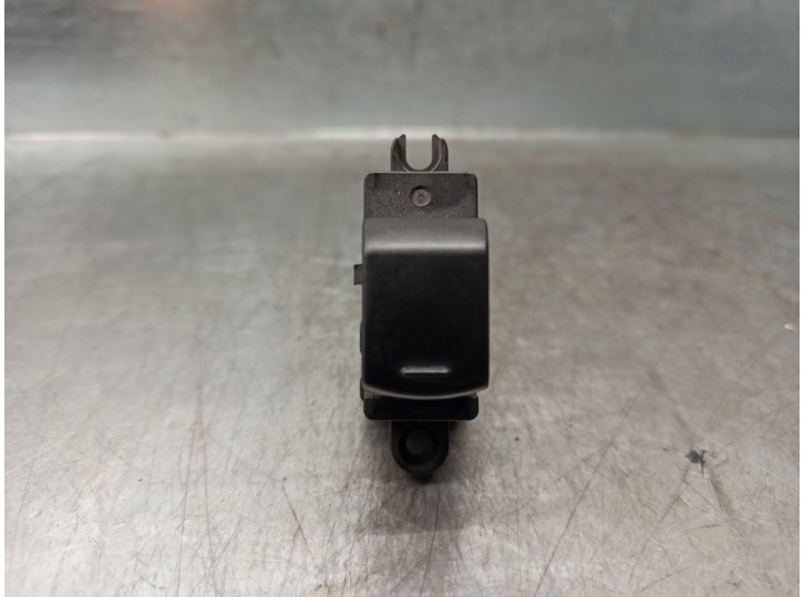 Recambio de mando elevalunas trasero derecho para nissan note (e11e) visia referencia OEM IAM 25411ED00B 