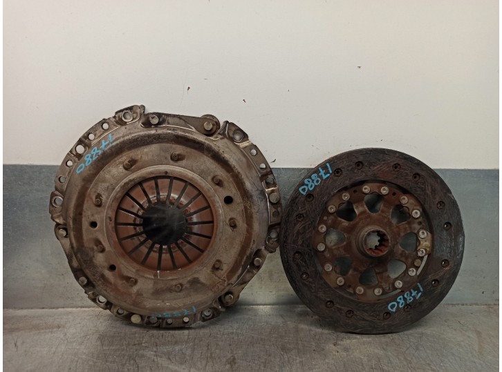 Replacement clutch kit for BMW 5 Series Saloon (E34) 2.5 Turbodiesel CAT OEM IAM reference 21211223594 