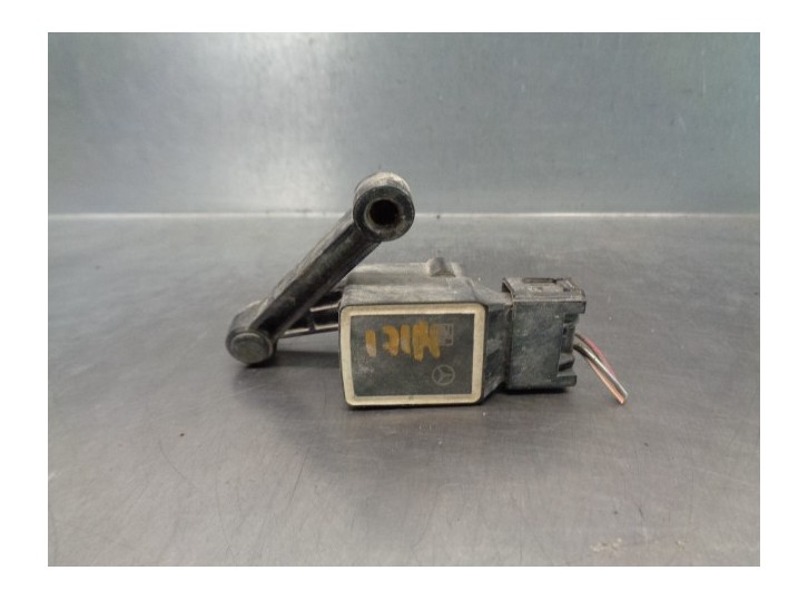 Recambio de motor regulacion faros para mercedes-benz clase r (w251) 3.0 cdi cat referencia OEM IAM A0105427717 