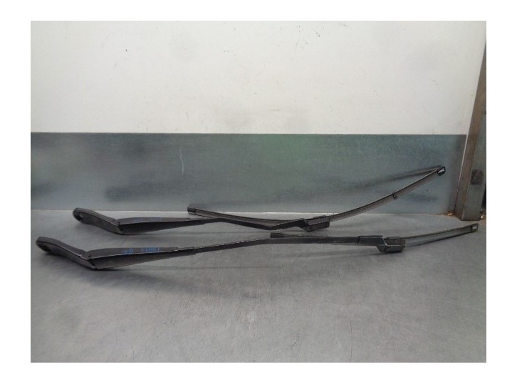 Recambio de brazo limpia delantero derecho para volvo v40 básico referencia OEM IAM 31276060 31276059 