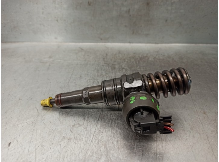 Recambio de inyector para skoda octavia combi (1z5) 2.0 tdi dpf referencia OEM IAM 038130073BQ 0414720312 BOSCH