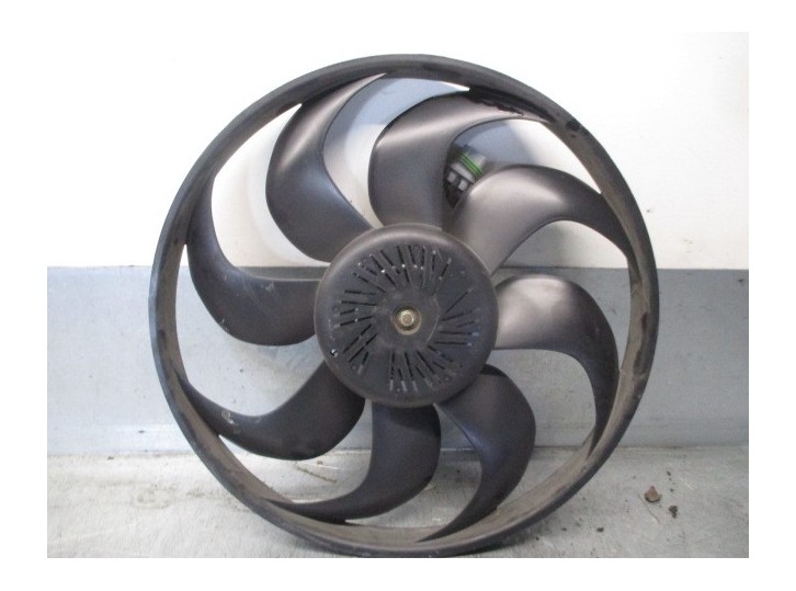 Recambio de electroventilador para volvo v40 básico referencia OEM IAM 50007858 
