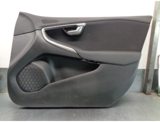 Replacement front right door trim panel for Volvo V40 basic OEM IAM reference 1319933 3225057 