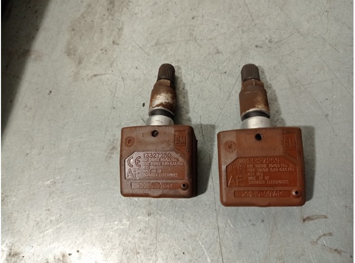 Recambio de sensor presion para opel insignia berlina 1.8 16v referencia OEM IAM 13327259  SCHRADER