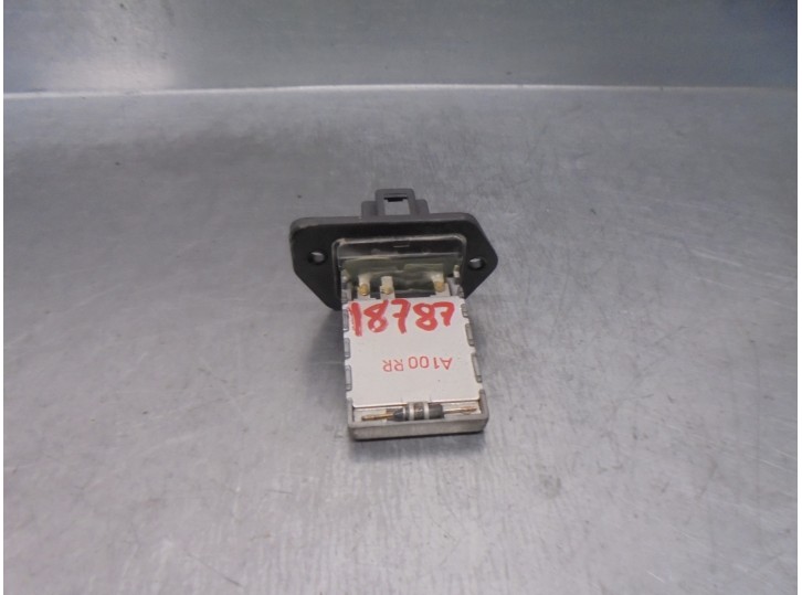 Recambio de resistencia calefaccion para ssangyong rodius 2.7 turbodiesel cat referencia OEM IAM 6814021030  