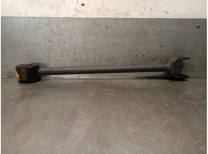 Replacement rear left lower suspension arm for Hyundai Tucson (JM) 2.0 CRDi OEM IAM reference 551102E101 551102E1