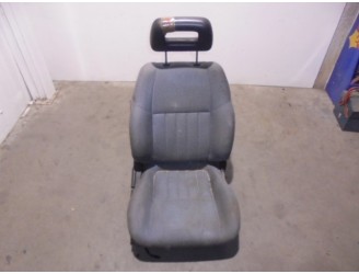 Recambio de asiento delantero derecho para toyota celica celica 1600 referencia OEM IAM  TELA GRIS 3 PUERTAS